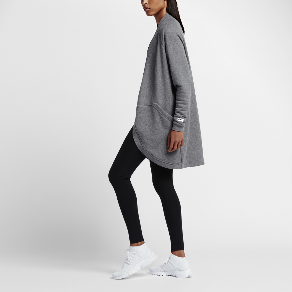 nike sweater female